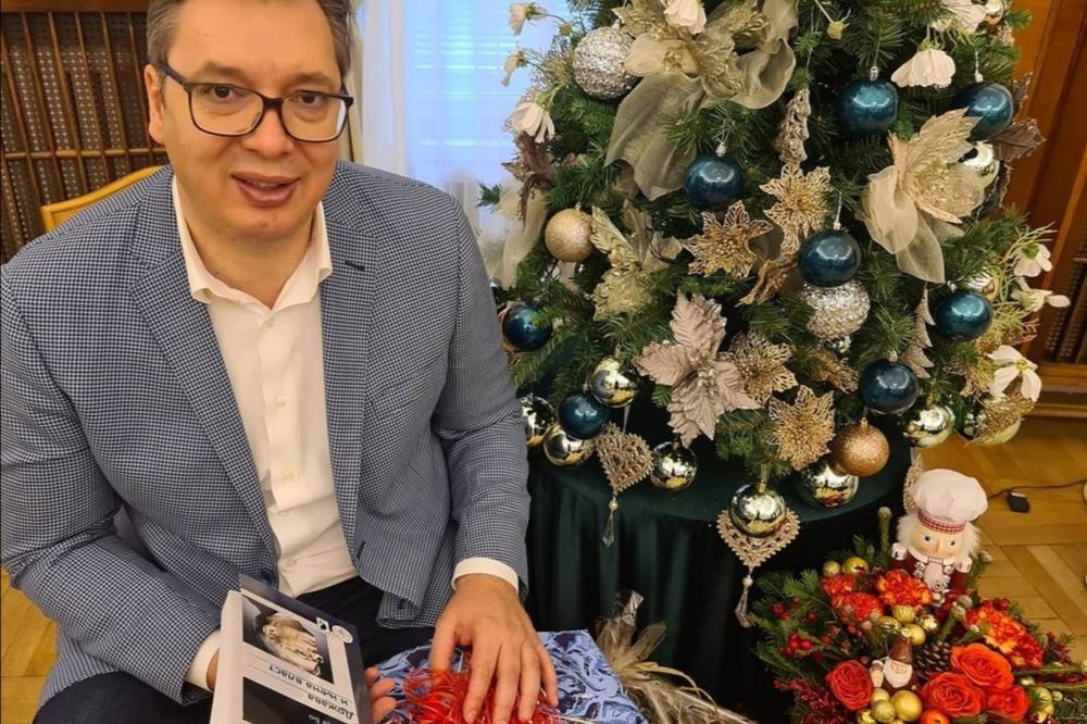 PREDSEDNIK VUČIĆ ČESTITAO NOVU GODINU GRAĐANIMA SRBIJE! Zahvalio se NARODU na PODRŠCI!