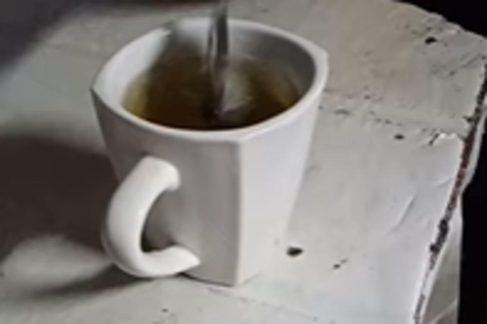 KAŽU ZA UVIN ČAJ DA JE ITEKAKO DELOTVORAN, ALI POSTOJE ONI KOJI NE SMEJU DA GA PIJU: Vrlo je važno