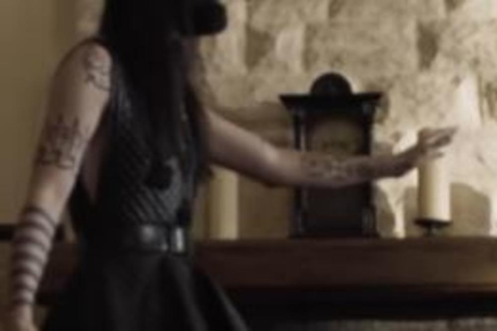 POZNATOM PEVAČU MAJKA OBOLELA OD KARCINOMA! Objavio da mora da ide u bolnicu, OVE reči će vas naježiti!