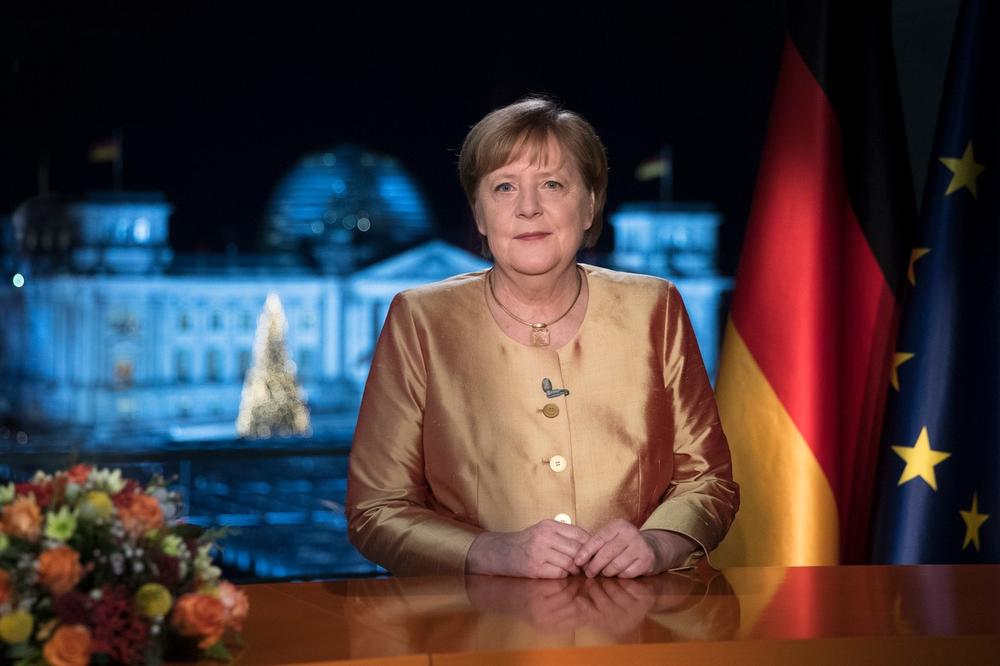 OVO JE POSLEDNJI PUT DA VAM SE OBRAĆAM... Angela Merkel je RASPLAKALA mnoge Nemce, njen govor je pratilo 9 miliona!
