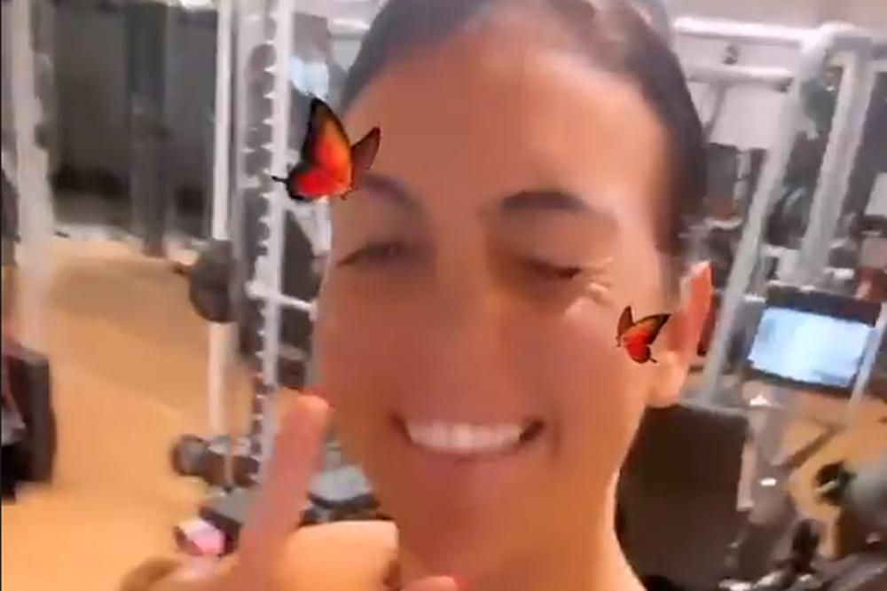 ZNOJI SE HEORHINA, A I CEO MUŠKI SVET! Dan posle dočeka, Ronaldova devojka cupkala na traci za trčanje! (VIDEO)