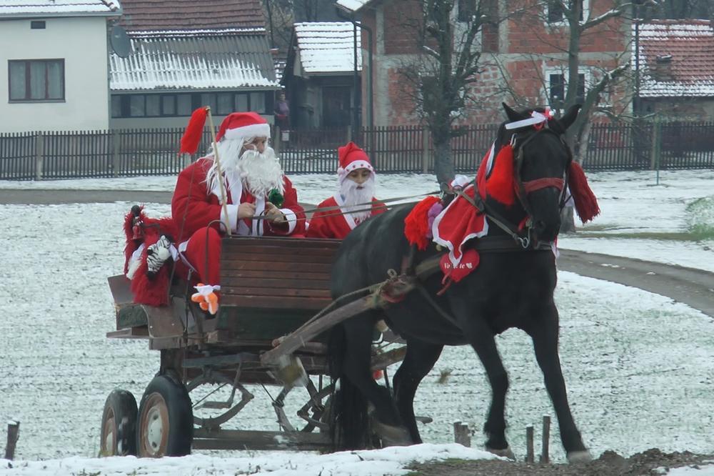 DEDA MRAZ STIGAO U SRBIJU! Nije šala, ovo je on glavom i bradom, PROČITAJTE o čemu je reč! (FOTO)