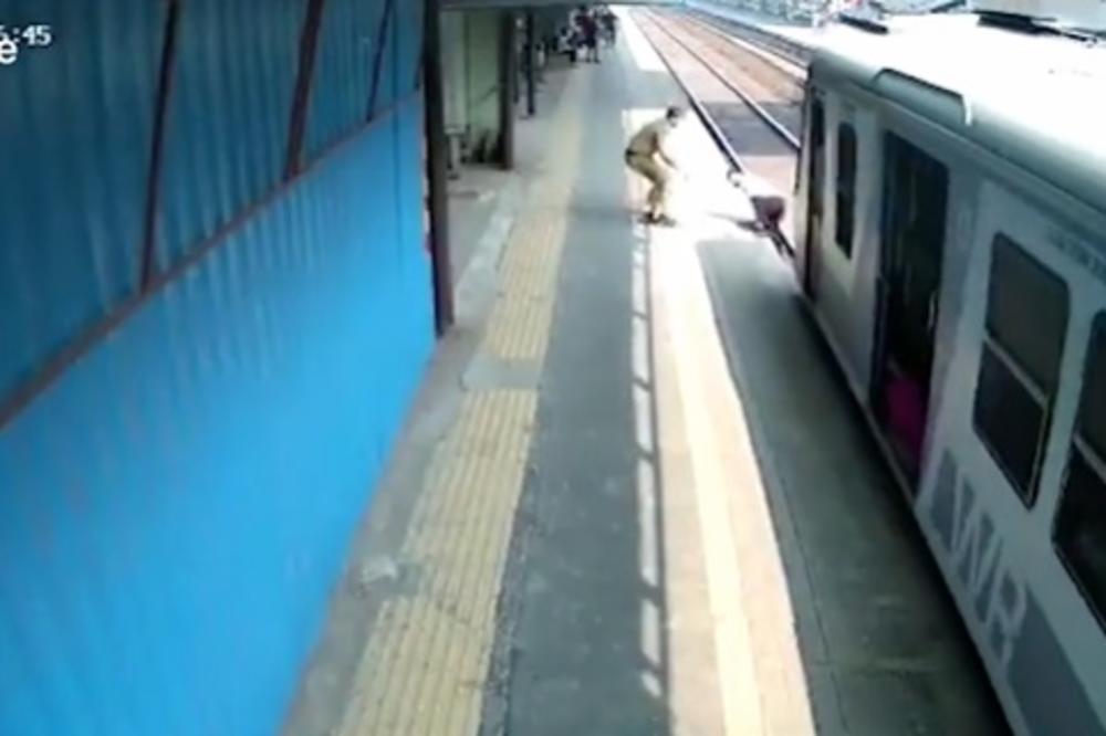 POLICAJAC GA IŠAMARAO KOLIKO SE UPLAŠIO: Ovog čoveka je ZAMALO zgazio voz, stvarno je LUDAK! (VIDEO)