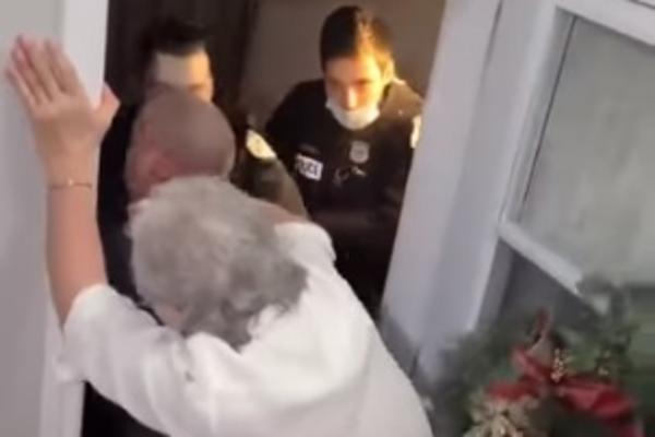 KOMŠIJA IH PRIJAVIO ZA DOČEK NOVE GODINE A ONDA SU DOŠLI POLICAJCI: Ovo morate da vidite (VIDEO)