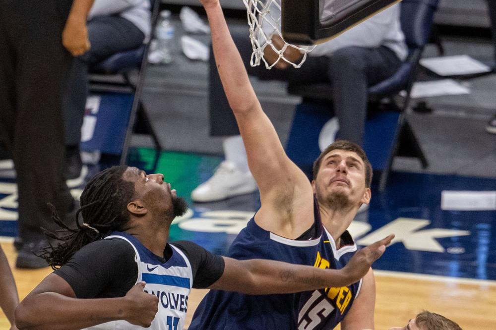 FENOMENALNI JOKIĆ PONOVO OSTVARIO TRIPL DABL! Ovog puta su i Nagetsi POBEDILI, sreća je POTPUNA! STEF KARI = 62