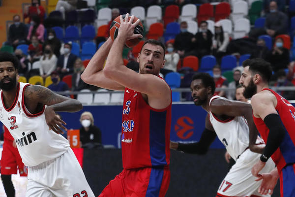 LEPE VESTI ZA MOSKOVLJANE: Nikola Milutinov se posle šest meseci vraća na teren!