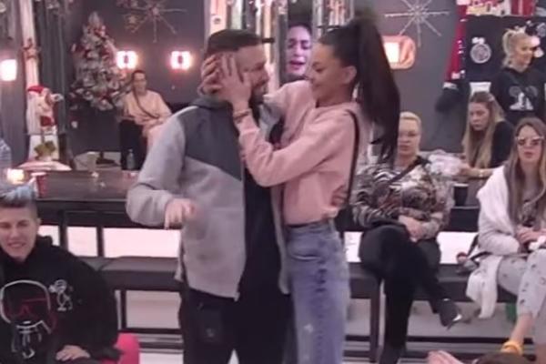 PRIČALA ŠTA JE SVE ČEKA KADA IZAĐE! Zadrugarke čule TAJNE RAZGOVORE Ša i Tare, oboje su zaljubljeni! (VIDEO)