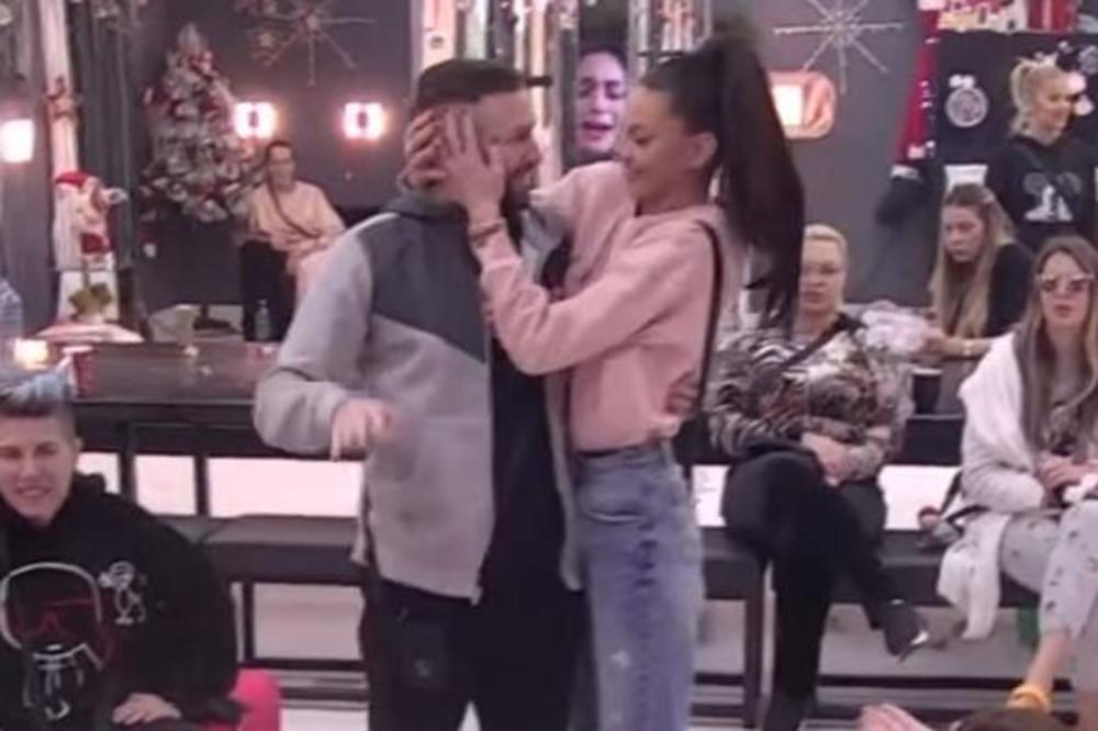 PRIČALA ŠTA JE SVE ČEKA KADA IZAĐE! Zadrugarke čule TAJNE RAZGOVORE Ša i Tare, oboje su zaljubljeni! (VIDEO)