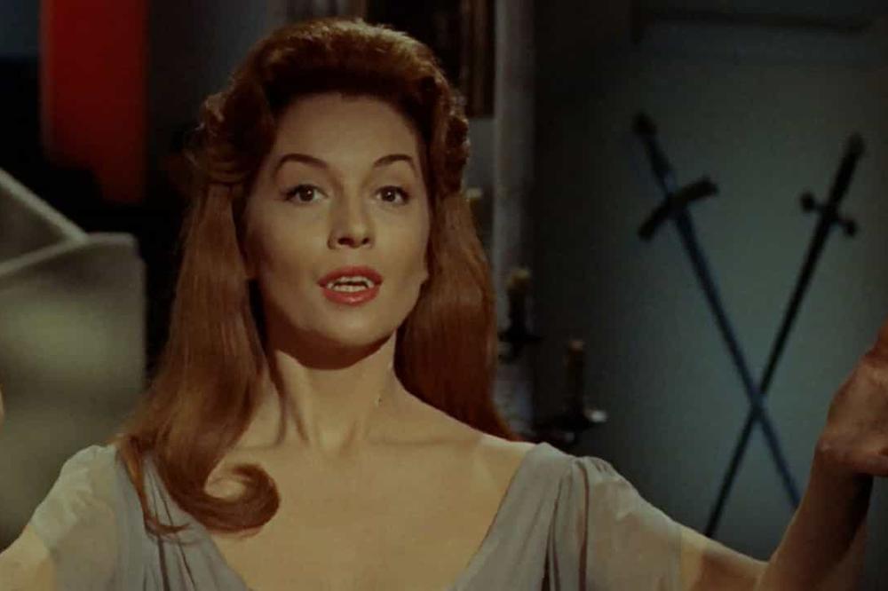 UMRLA KRALJICA HORORA: Bila je jeziva - u deliću sekunde se PRETVARALA od antičke lepotice u DIVLJU ZVER!