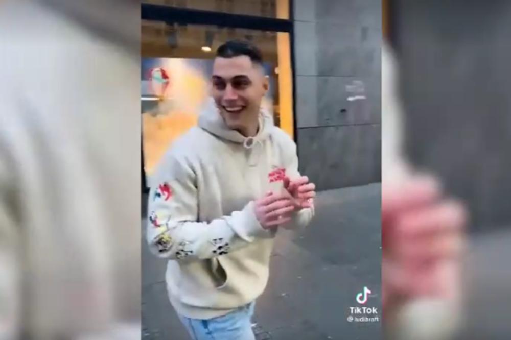 SKANDAL U CENTRU BEOGRADA! Mladić se podsmeva i maltretira radnika "Gradske čistoće" (VIDEO)