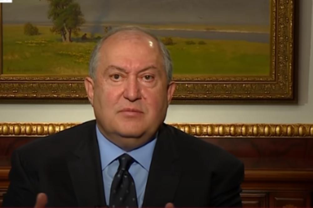 NA KORONU POZITIVAN I PREDSEDNIK JERMENIJE!