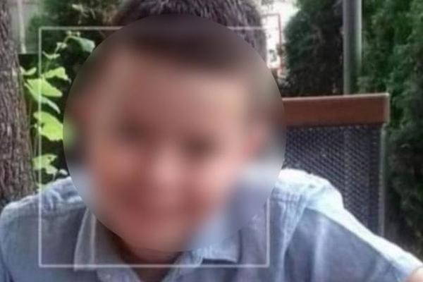 BELI KOVČEG, BELI KRST, BELE RUŽE! Sahranjuje se maleni Andrej (12), ubio ga je BAHATI VOZAČ "AUDIJA"