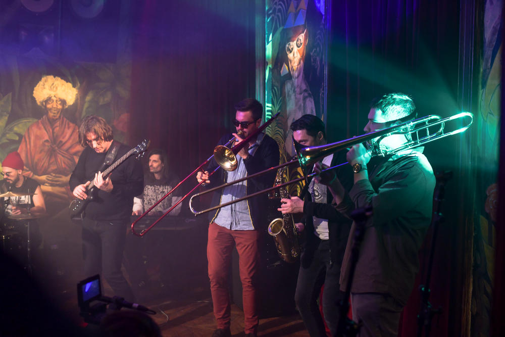 Zabava, Estrada, Željko Mitrović