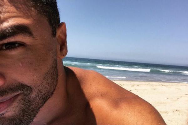 DO JUČE JE BIO ANONIMUS, A SADA ĆE BITI NOVI DŽEJMS BOND?! Neverovatno IZNENAĐENJE, pršti od mišića i zgodnoće!