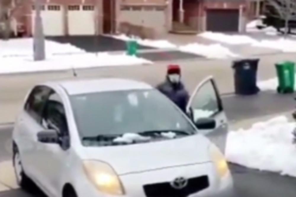 DUŠMANIN KRAO BOŽIĆNE POKLONE, A ONDA JE ŽESTOKO NAGRABUSIO: Karma ga je NEMOLORDNO kaznila!