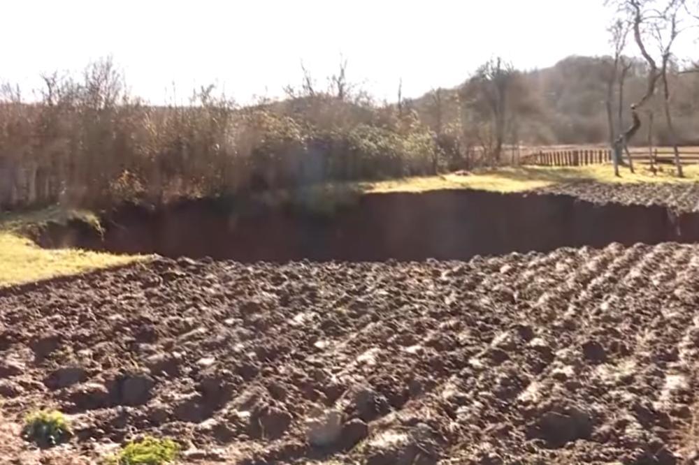 JEZIVO! Posle zemljotresa u Hrvatskoj se POJAVILO NEŠTO ZASTRAŠUJUĆE! Ljudi gledaju i ne mogu očima da poveruju!