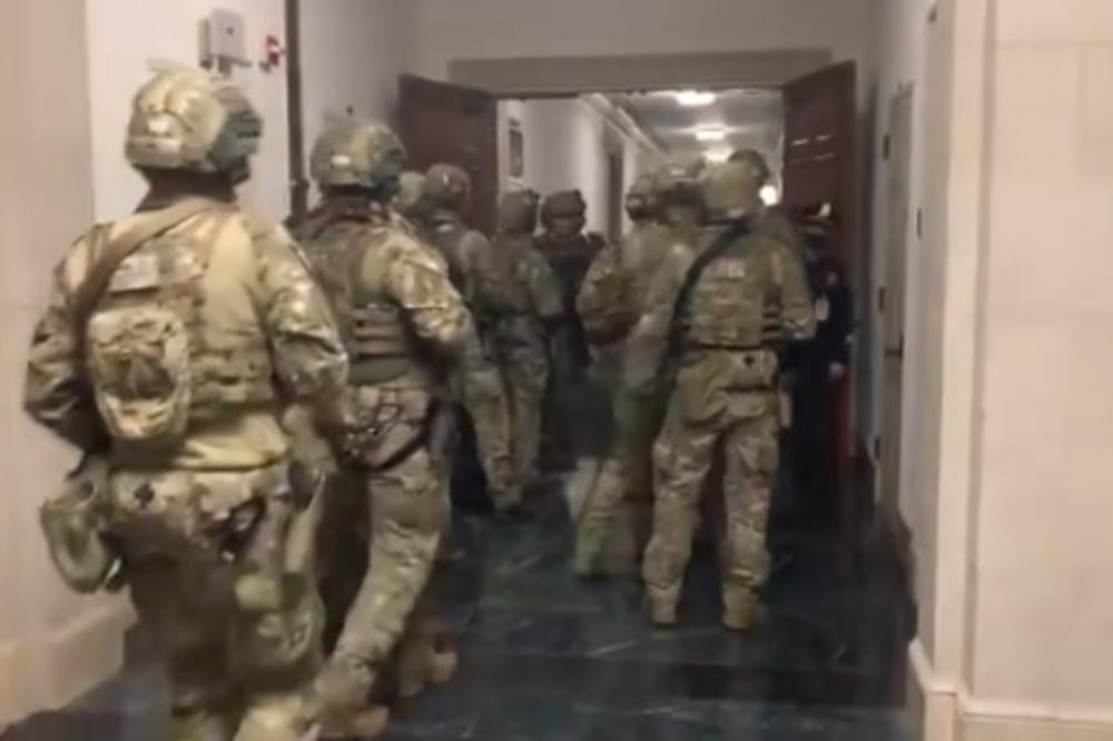 SPECIJALCI OKUPIRALI VAŠINGTON, SITUACIJA SE SMIRUJE: Kapitol je DANAS prvi put OSVOJEN još od 1814. Ima ŽRTAVA!