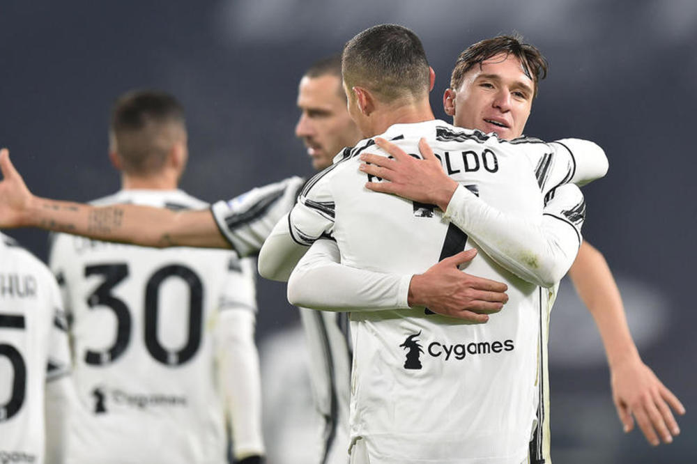 KIJEZA POKAZAO MILANU DA IPAK NIJE NEPOBEDIV: Juventus naneo prvi poraz Rosonerima i vratio se u trku za Skudeto!