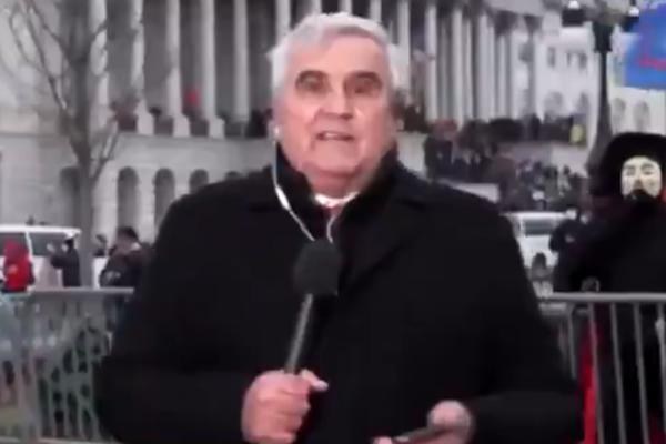 TRAMPOVCI OKRUŽILI BOSANSKOG IZVEŠTAČA I KRENULI DA GALAME: Mnogo su ga IZNERVIRALI, ovo morate da vidite! (VIDEO)