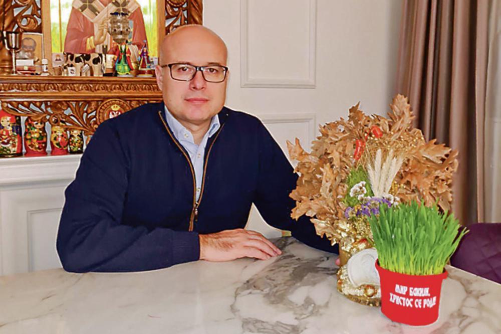 VUČEVIĆ: Božić je vreme okupljanja i zajedništva i zato zagrlite danas one koji su vam pri srcu