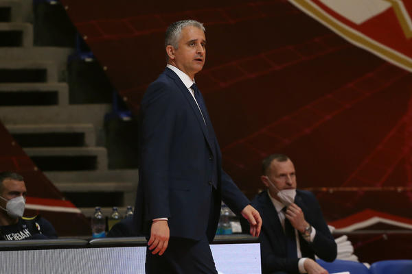 GOTOVO: Kokoškov doveo mega pojačanje, stigao NBA centar!