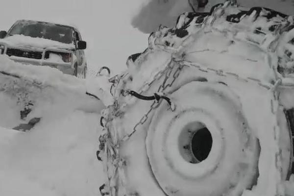 AKO NEMATE ZIMSKU OPREMU NA PUTU, KAZNE SU PAPRENE! Neki će morati da plate i 800.000 dinara!