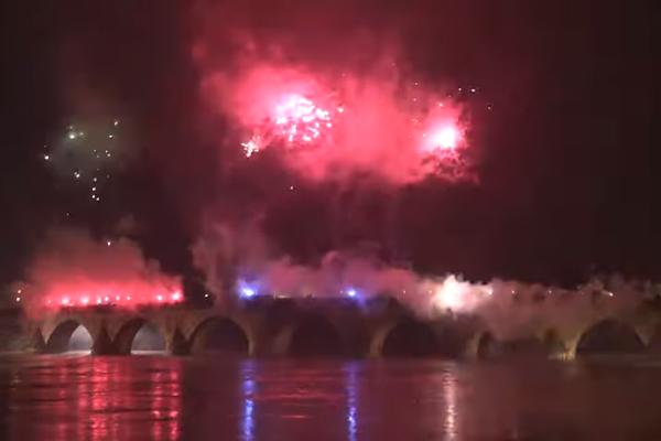NA DRINI ĆUPRIJA, A NA ĆUPRIJI - VATROMET DELIJA! 'Eksplozivna' proslava rođendana RS u Višegradu! (VIDEO)