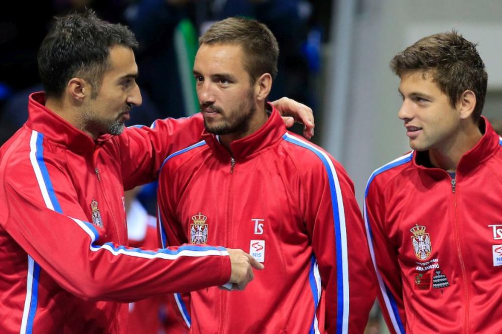 POLICIJA ZAUSTAVILA ČUVENOG SRPSKOG TENISERA! Vozio 132 na sat kod Kovilova!