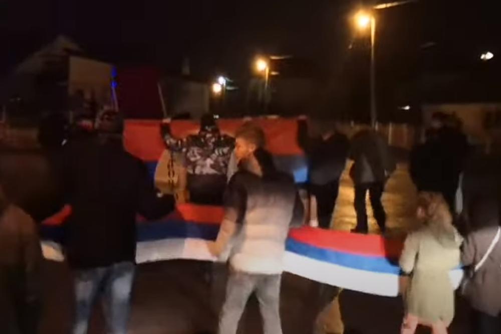KRSNI HOD ZA SPASENJE I ISCELJENJE SRPSKOG NARODA: Ove ljude ni sneg nije sprečio! (VIDEO)