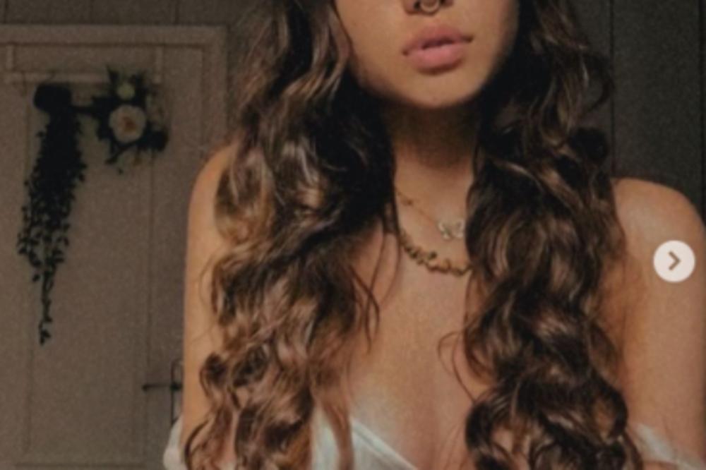 AU, BUKNUO KUĆNI VIDEO BRESKVICE! Čipkani top, MEŠANJE, UVIJANJE - brutalni snimak MUNJEVITO SE ŠIRI! (FOTO)