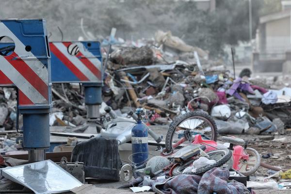 ZEMLJOTRES OD 6,1 STEPEN POTRESAO INDONEZIJU! Nije izdato upozorenje na cunami, čeka se procena ŠTETE!