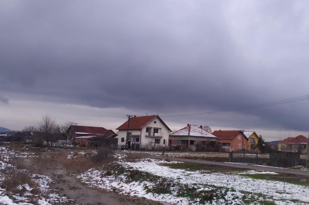 LJUDIMA U ŽITORAĐI FEKALIJE POPLAVILE KUĆE! Muka živa, i ovo im nije prvi put (FOTO)