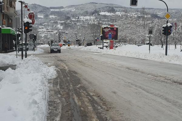 KO JEDVA ČEKA PROLEĆE, MORAĆE DA SE STRPI: Usred marta nas PUCA ZIMA!
