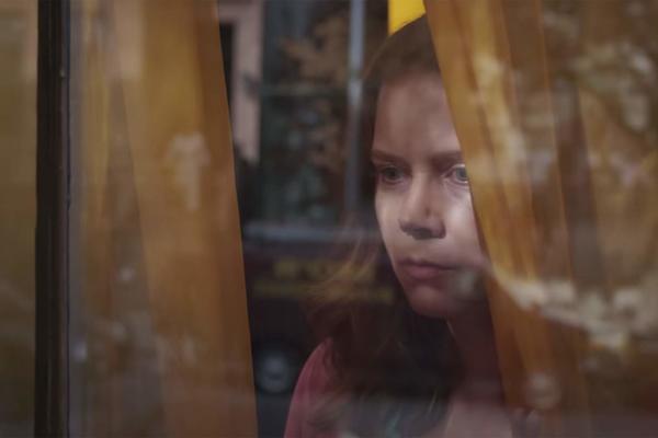 NETFLIKSOV FILM KOJI SE DUGO ČEKAO: Šta je to toliko INTRIGANTNO u ŽENI NA PROZORU? Istina je ZASTRAŠUJUĆA (VIDEO)