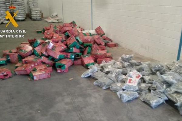 ŠPANSKA POLICIJA UHAPSILA DVA MUTNA SRBINA: Pravili se da transportuju ugalj, a onda je otkrivena surova istina