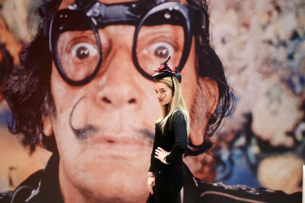 POČEO DA SLIKA SA 6, SANJAO HITLERA KAO VLAŽNI SAN, OBOŽAVAO DOLARE: Autobiografija Salvadora Dalija na srpskom