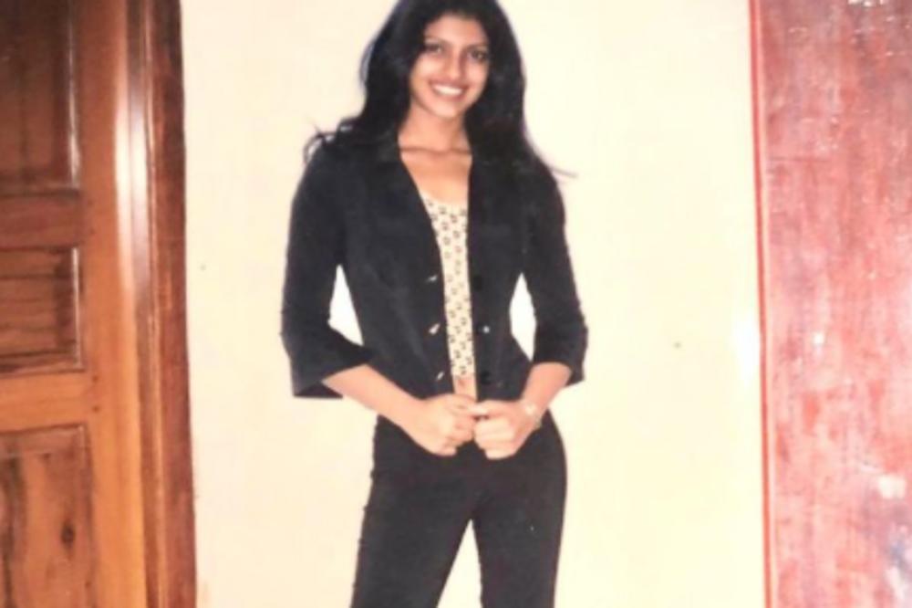 VAŽI ZA JEDNU OD NAJLEPŠIH ŽENA NA PLANETI,A SADA JE ISPLIVALA NJENA FOTKA IZ DETINJSTVA: Pogodite KO JE u pitanju?