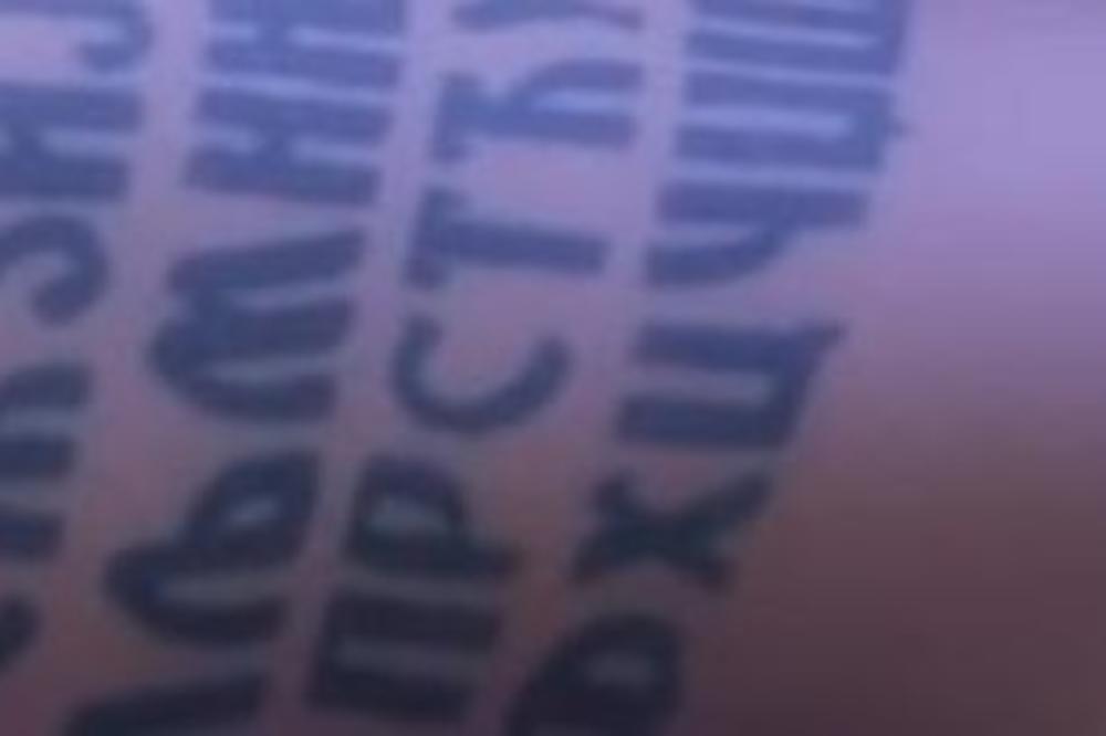 VUK KARADŽIĆ SE PREVRĆE U GROBU! Naša pevačica istetovirala celu AZBUKU, mesto tetovaže je baš BIZARNO! (FOTO)