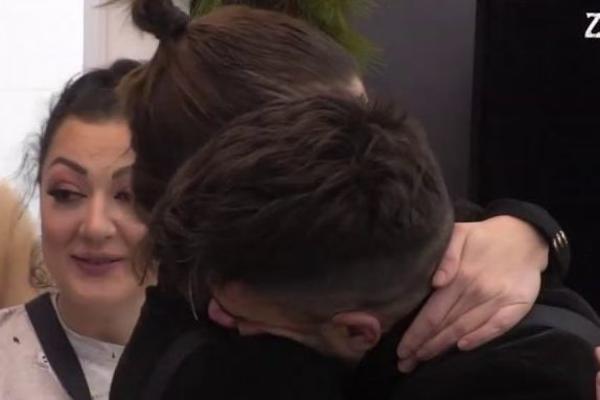 Zbog testiranja na koronu Kenan je tek sinoć ušao u Zadrugu!