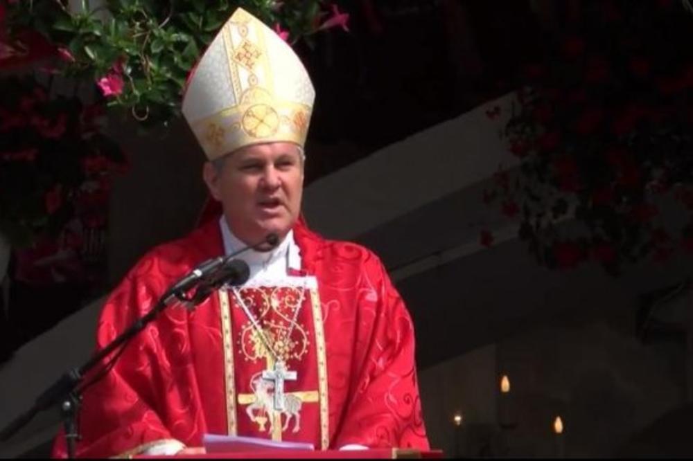 HRVATSKI BISKOP JUČE VREĐAO SRBE, A DANAS SE UMEŠAO I ON: Reakcije su bile BURNE!