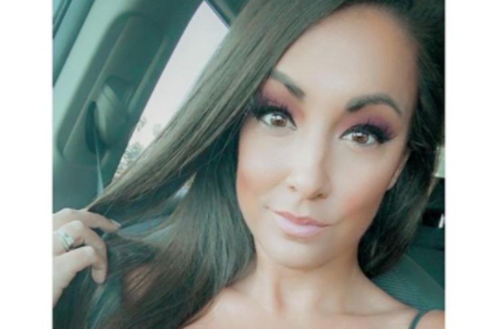 OVA UČITELJICA PRESTALA JE DA RADI U ŠKOLI PA JE REŠILA DA SE SLIKA GOLA: Ono što se desilo ostavilo je u šoku