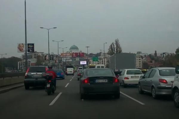 AMSS SAOPŠTIO: Povoljni uslovi u saobraćaju!