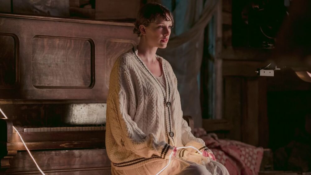 Posetioci ovog spektakla su bili čak četiri sata prisiljeni da stoje u skloništu zbog jake oluje