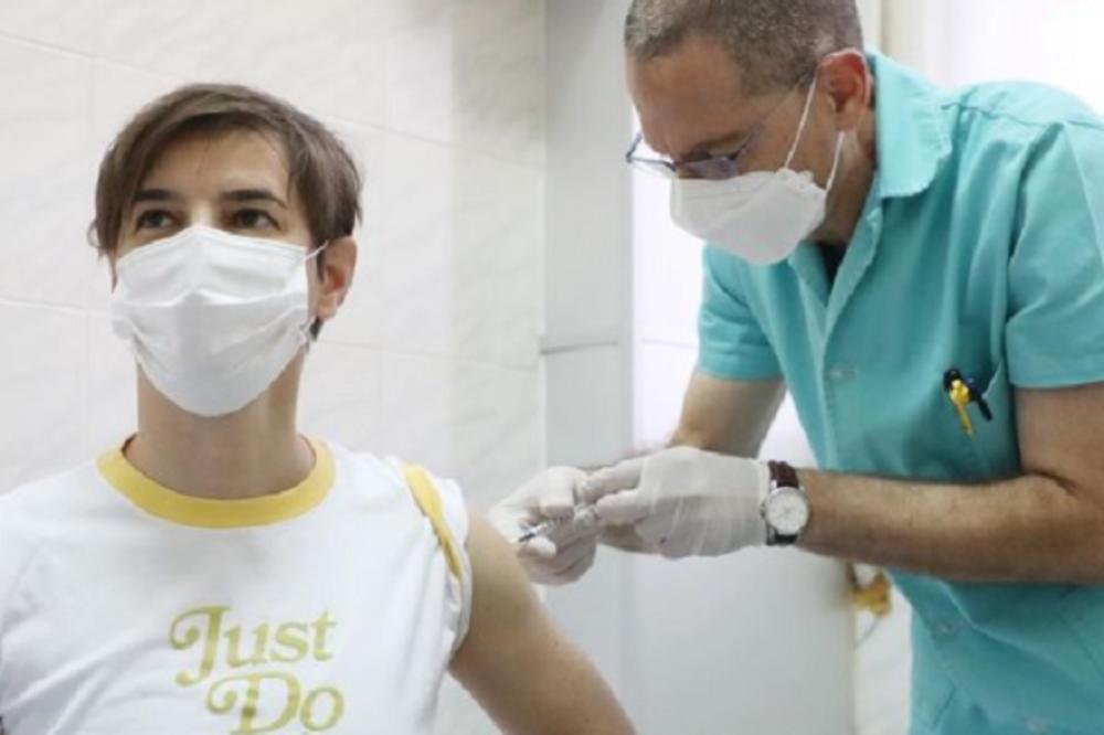 ANA BRNABIĆ PRIMILA DRUGU DOZU FAJZEROVE VAKCINE: Premijerka revakcinisana na Torlaku! (FOTO)