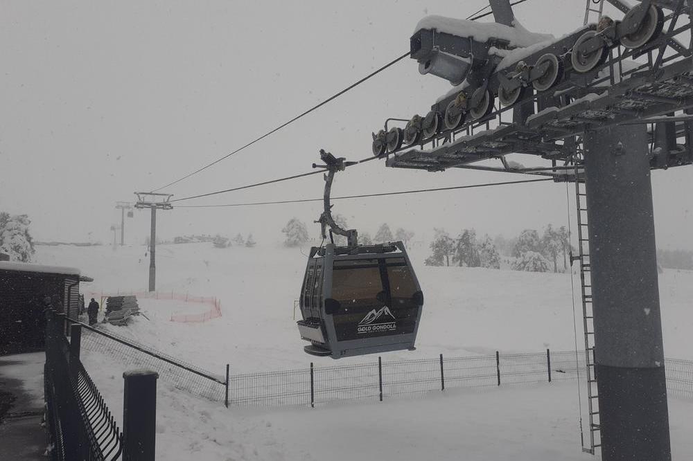 CVETA TURIZAM NA ZLATIBORU: U panoramskoj voznji GOLD GONDOLOM, do sada uživalo oko 25.000 posetilaca