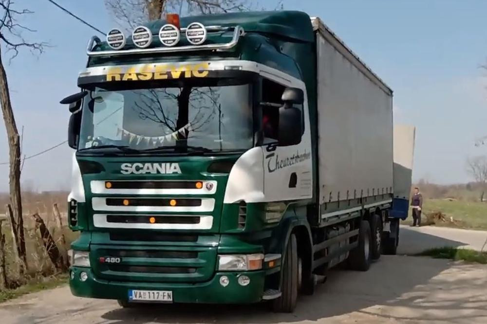 ZABRANJENO KRETANJE ZA ŠLEPERE I KAMIONE NA VIŠE PUTNIH PRAVACA: Putevi Srbije apelovali - OBRATITE PAŽNJU!