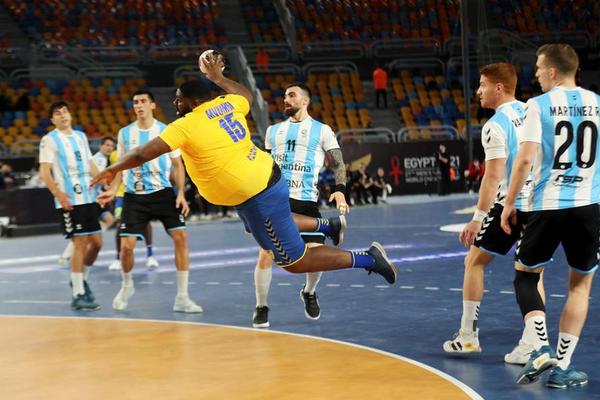 SVI STE ČULI ZA RUKOMETNOG ŠEKA! Sada se otimaju klubovi za njega