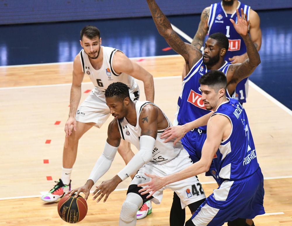 Vilijam Mozli, Nemanja Dangubić