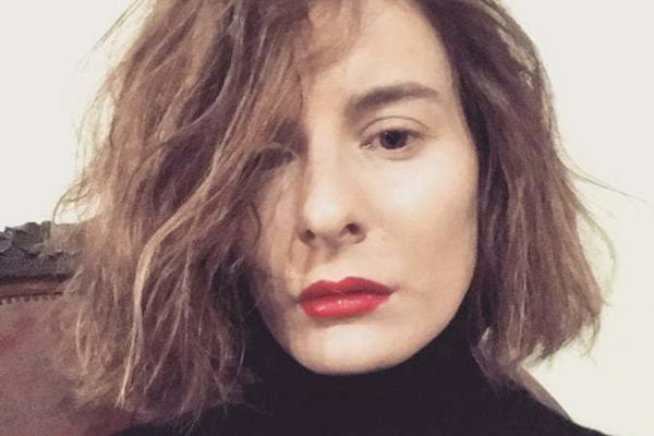 HANA SELIMOVIĆ JE IŠLA 13 GODINA U GRUPU KOD MIKE ALEKSIĆA, PA OTVORILA DUŠU! Glumica ispričala svoje iskustvo!