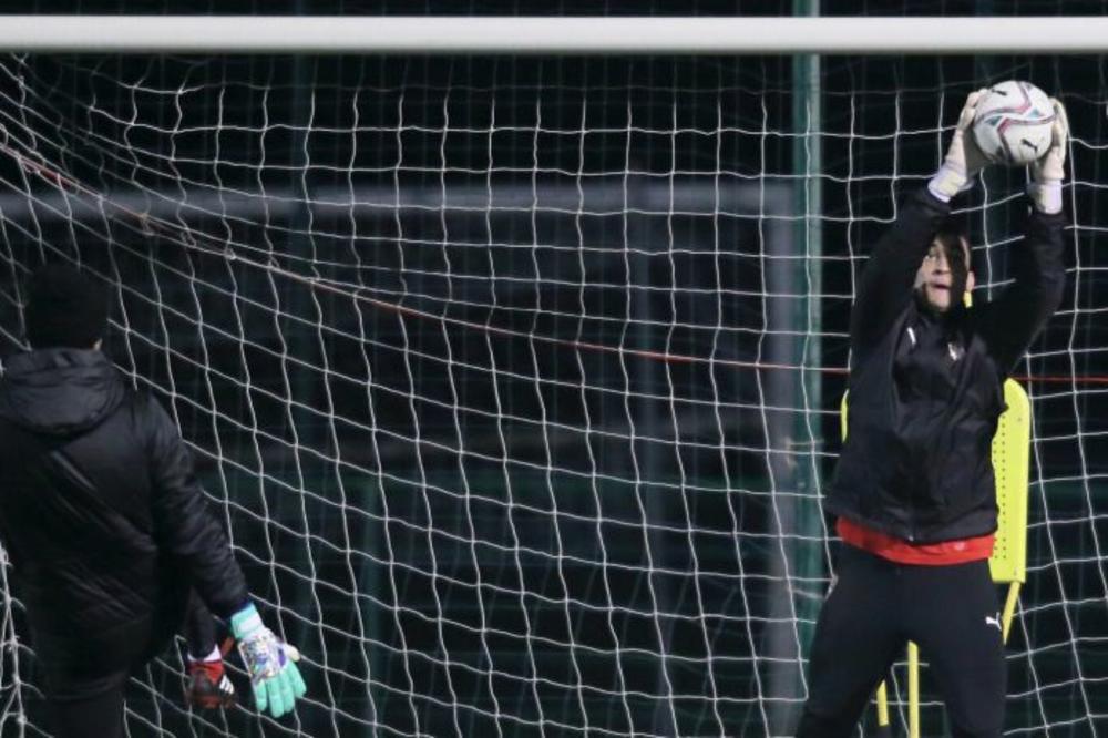 ŠOK U AVIONU USRED PUTA SRPSKE REPREZENTACIJE ZA AMERIKU: Amerikanci odbili da izdaju vize našim fudbalerima!